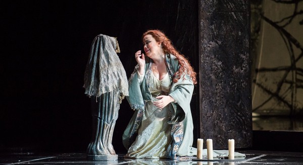 Julianna as Desdemona in Verdi's Otello performed in Seville, Spain