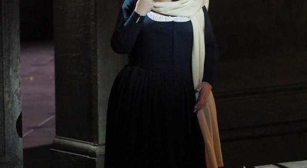 Julianna performing the role of Maddalena in Andrea Chenier at Gran Teatre del Liceu
